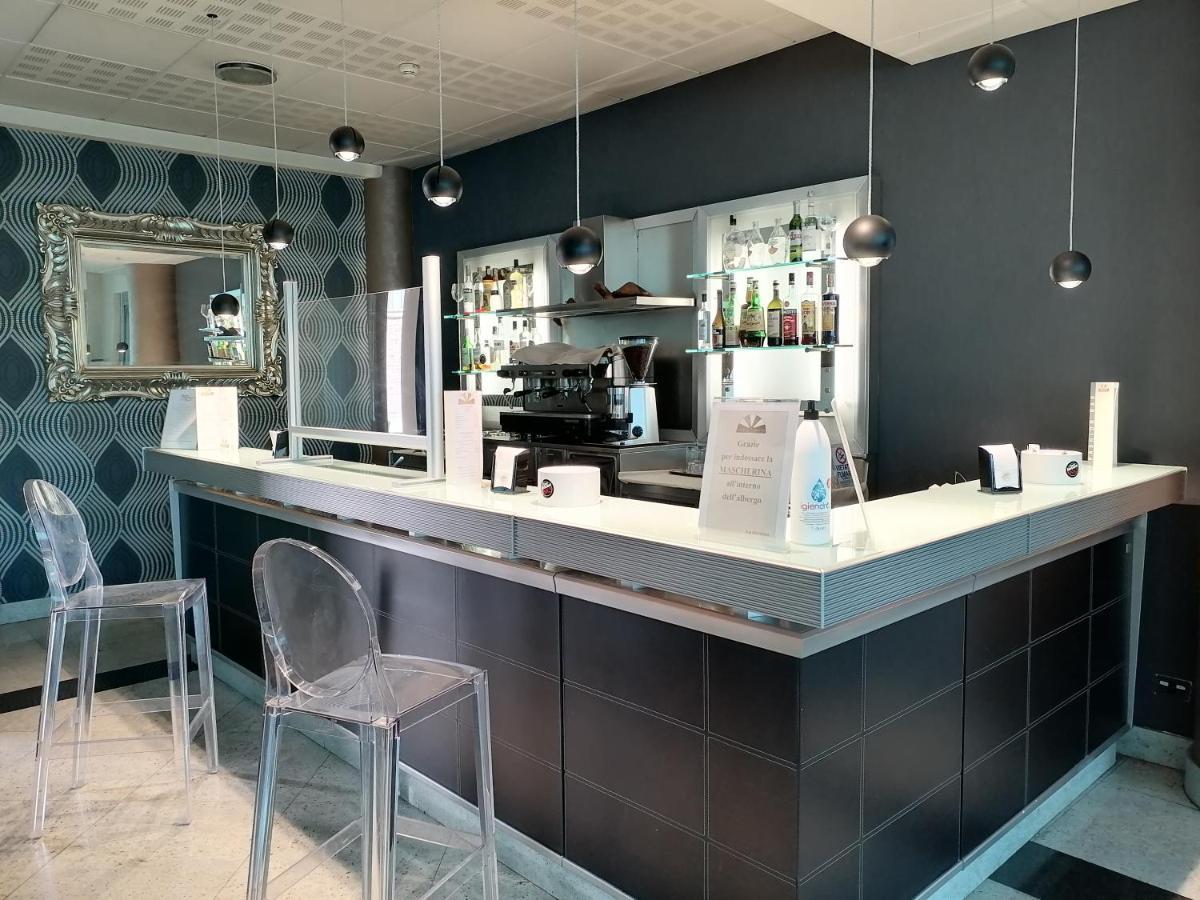 Hotel Parisi Nichelino Extérieur photo
