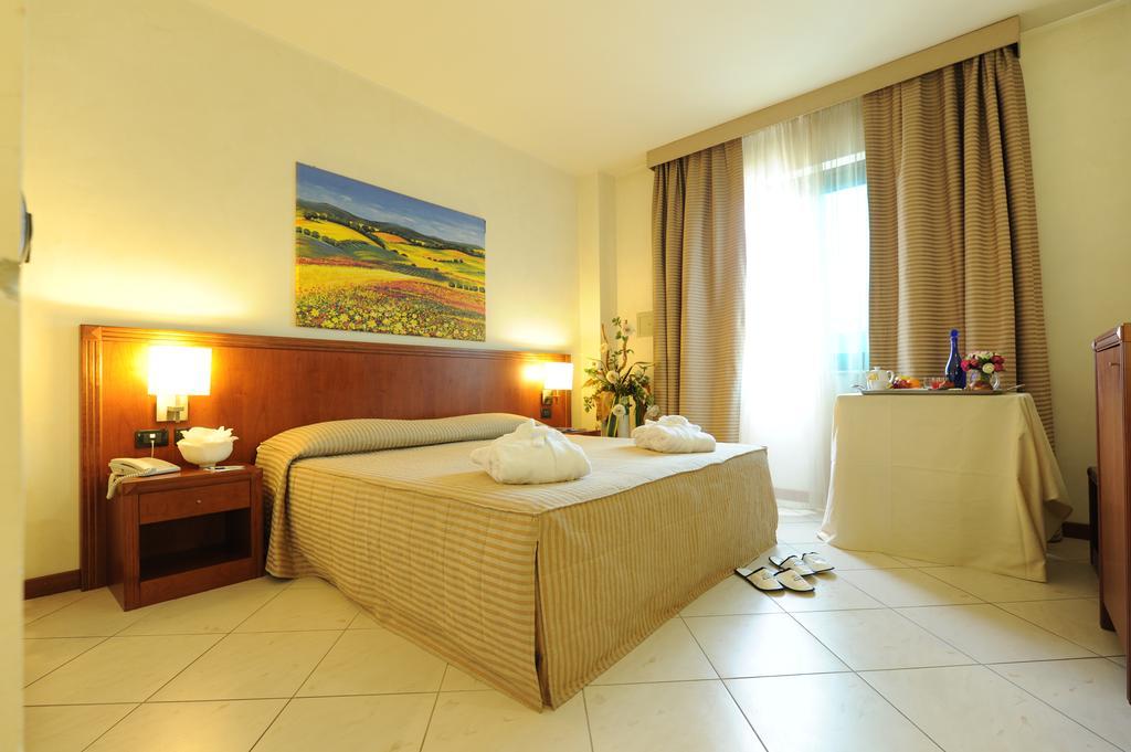 Hotel Parisi Nichelino Extérieur photo