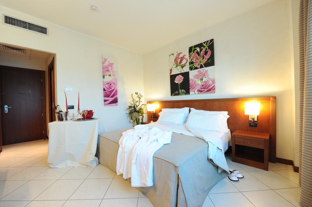 Hotel Parisi Nichelino Extérieur photo