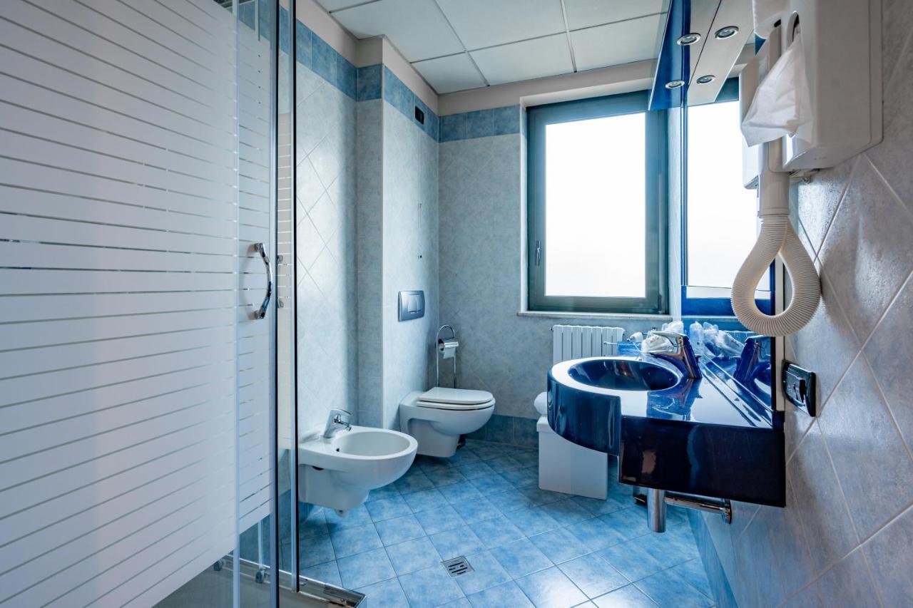Hotel Parisi Nichelino Extérieur photo