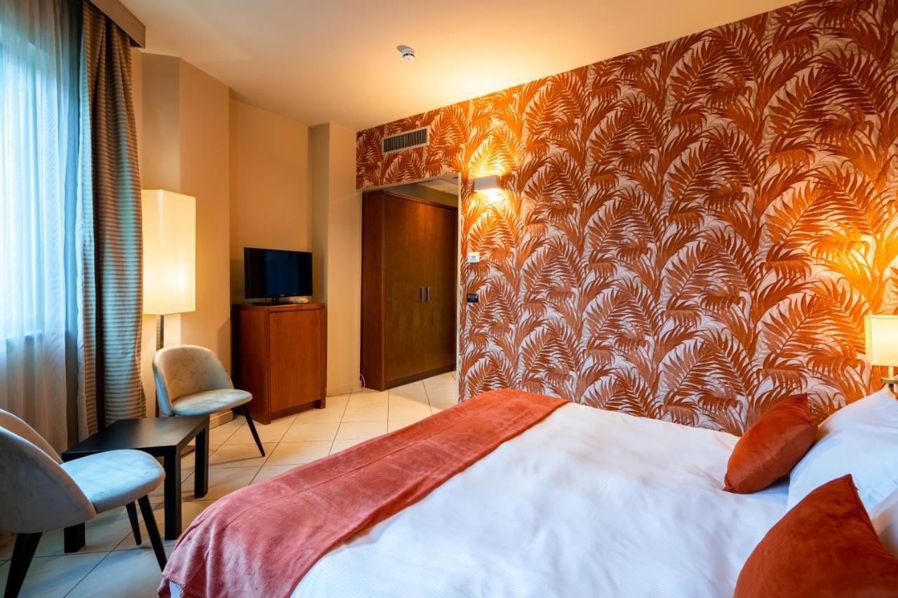 Hotel Parisi Nichelino Extérieur photo