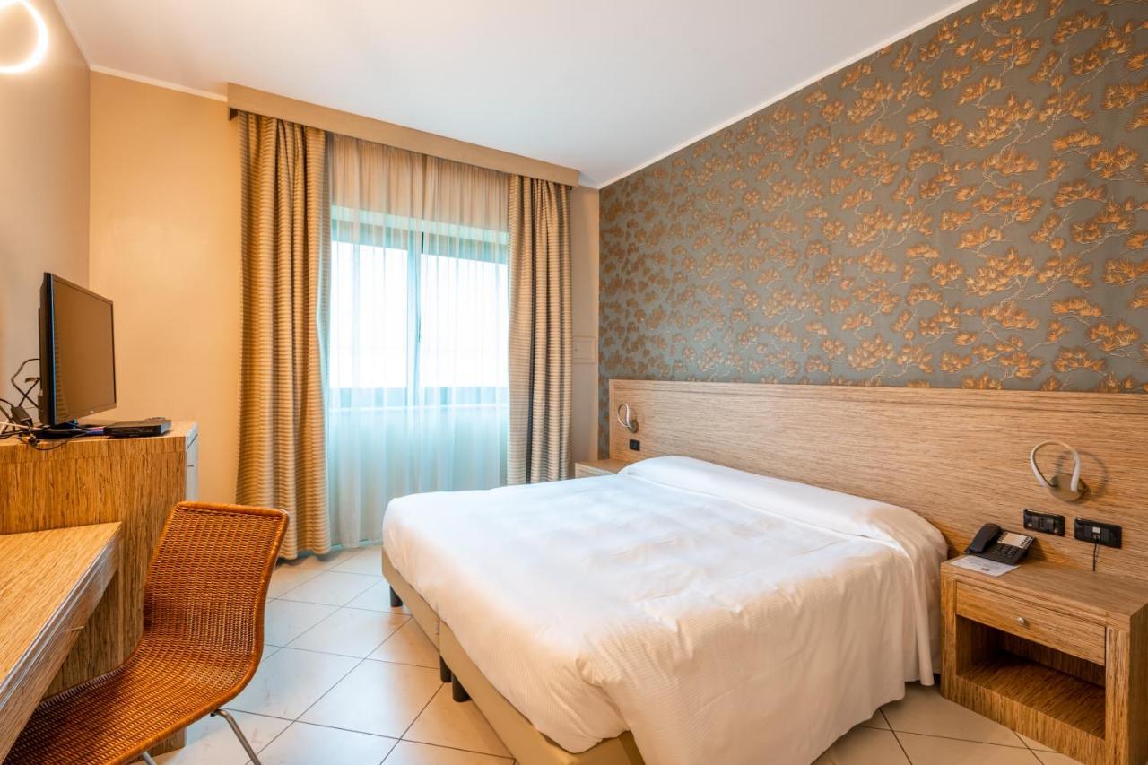 Hotel Parisi Nichelino Extérieur photo