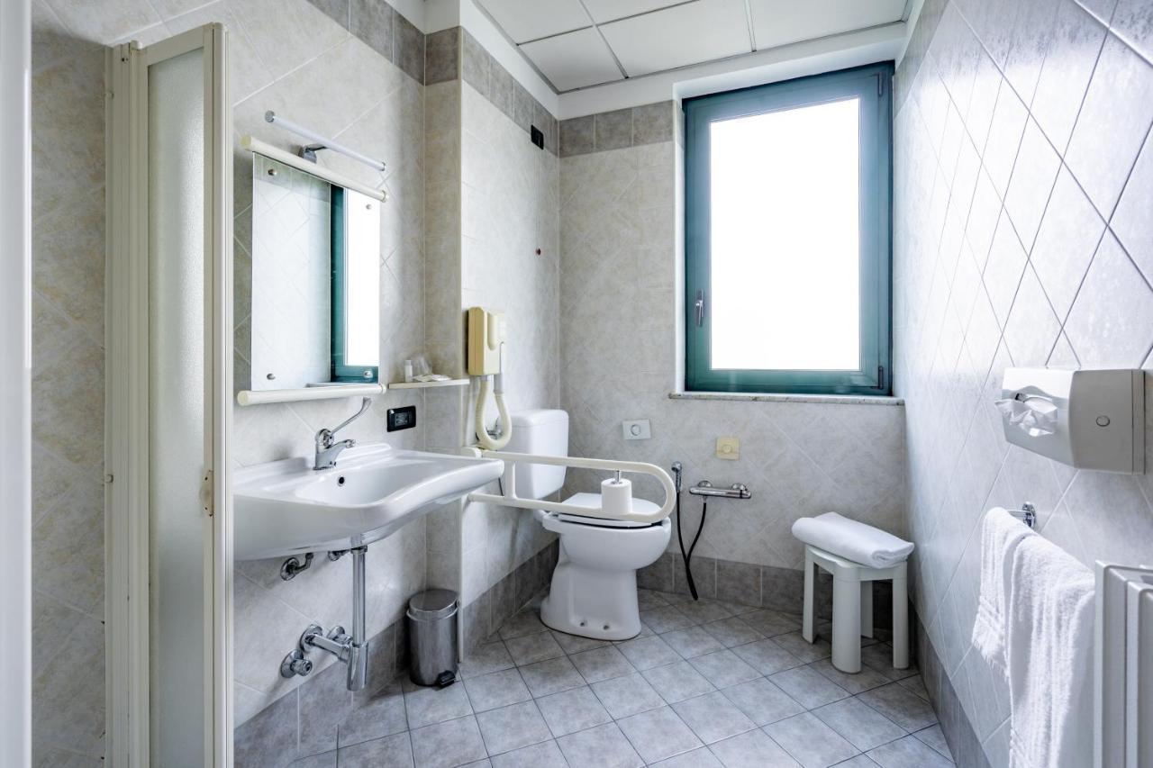 Hotel Parisi Nichelino Extérieur photo